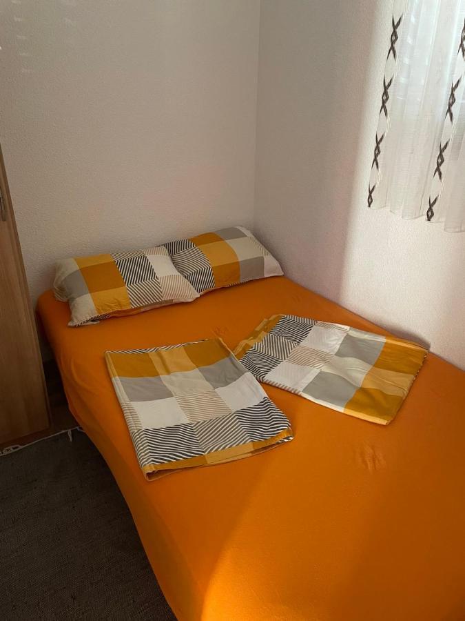 Apartman Edi Nin Eksteriør billede